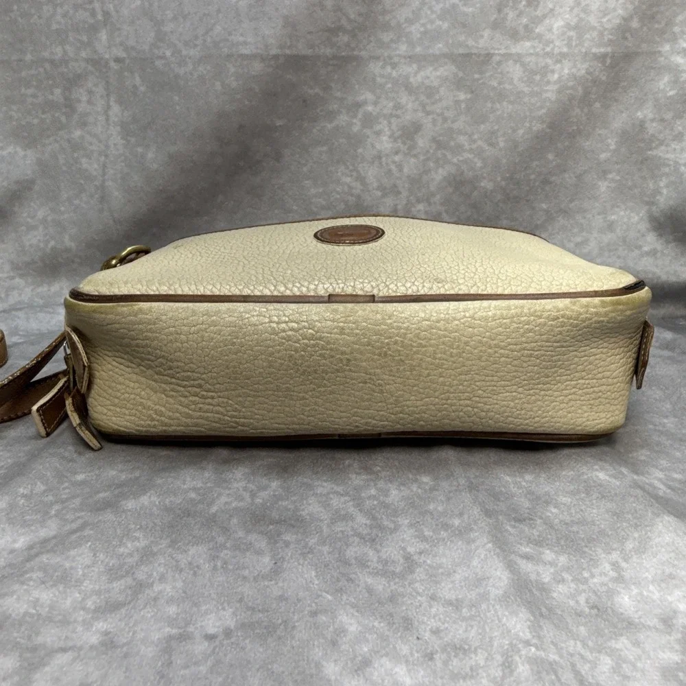 Vintage Dooney & Bourke Cream/Ivory AWL Leather Crossbody Shoulder Bag *READ*